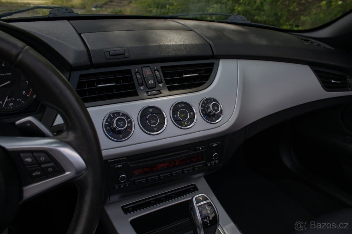 2012 BMW Z4 - 13
