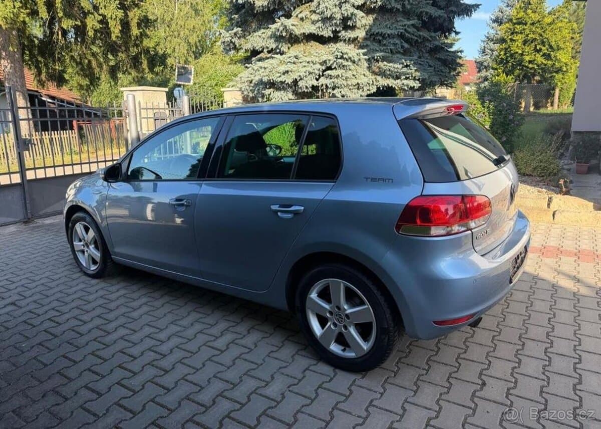 2010 Volkswagen GOLF - 13