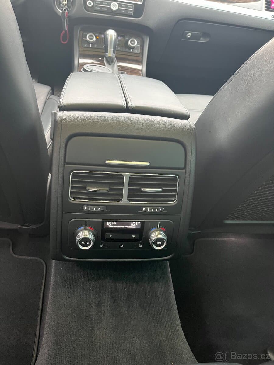 2014 Volkswagen TOUAREG - 13
