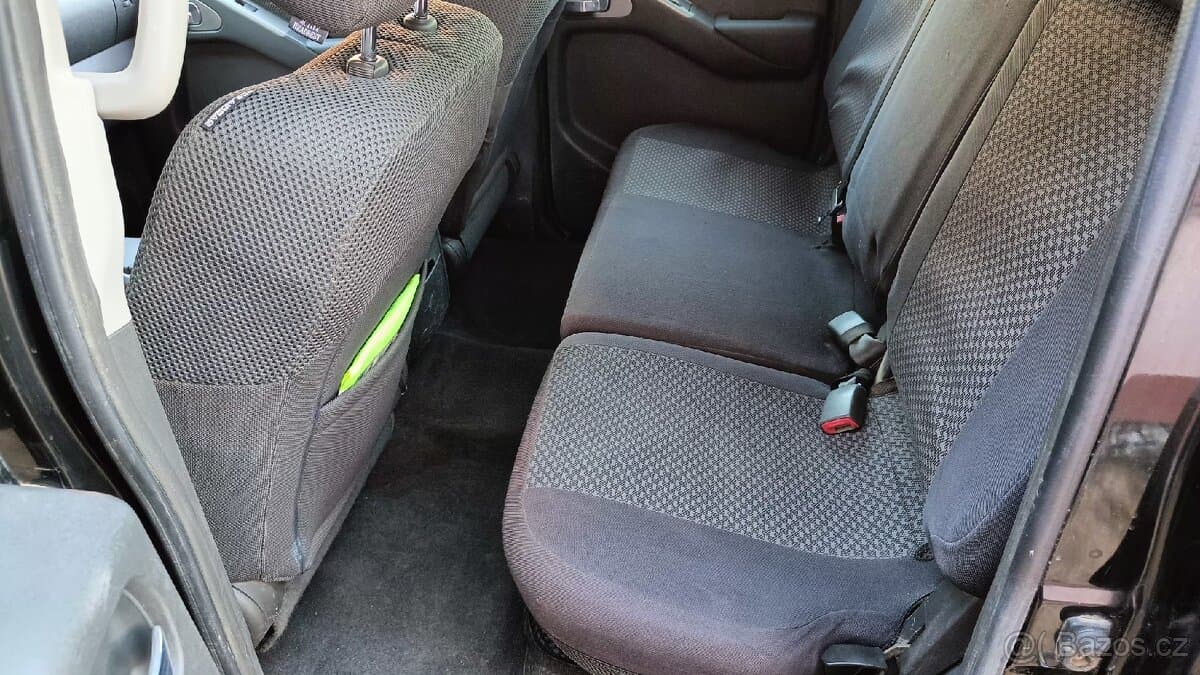 2006 Nissan NAVARA - 13