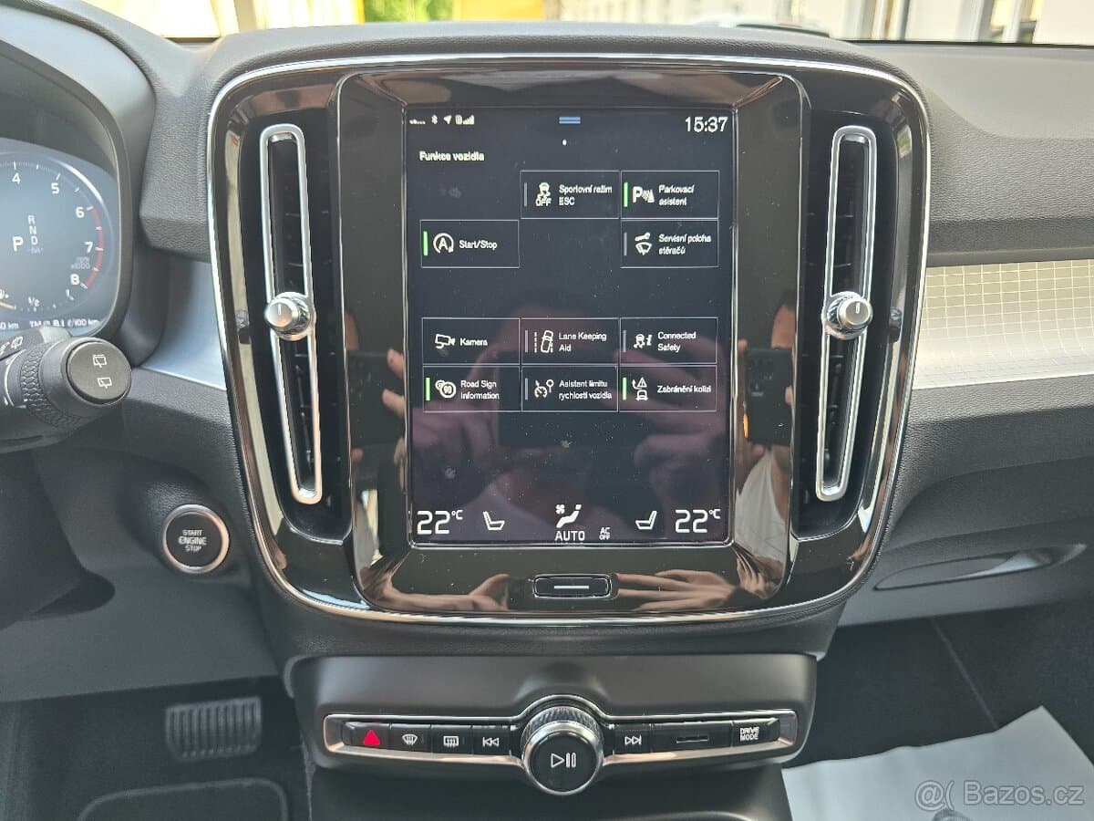 2021 Volvo XC40 - 13