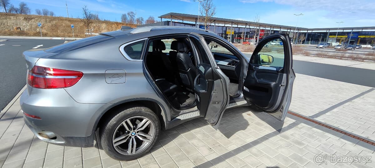 2010 BMW X6 - 13
