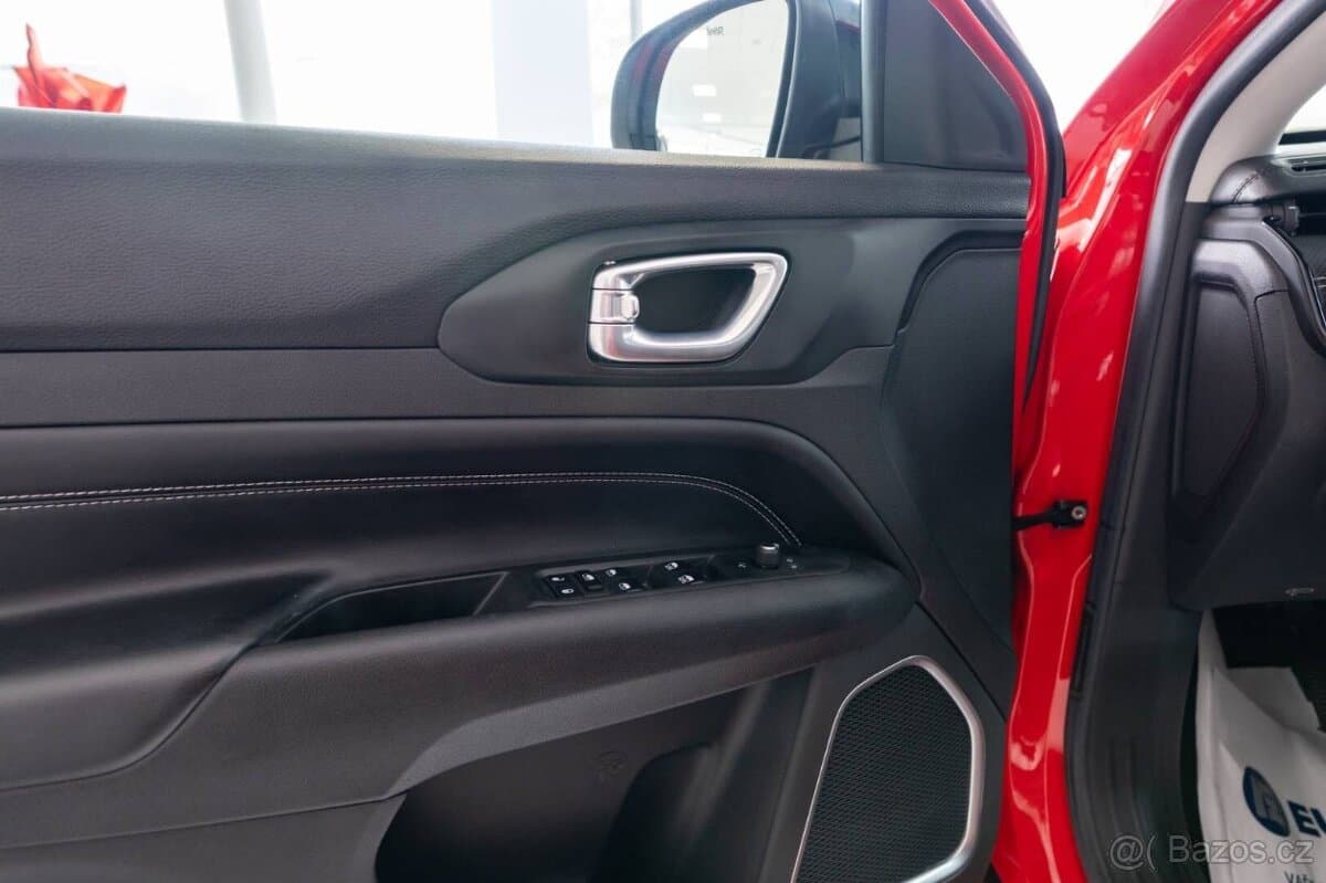2023 Jeep COMPASS - 13