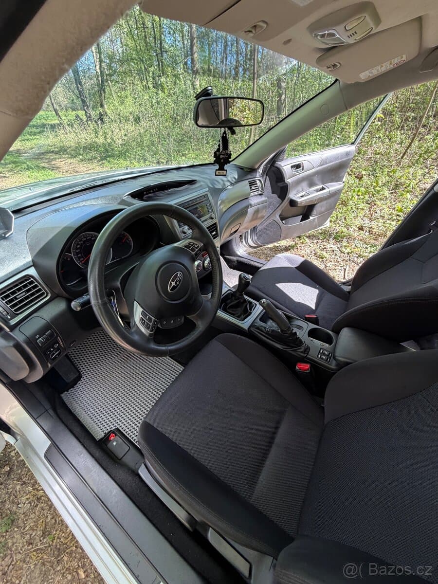 Subaru IMPREZA - 13
