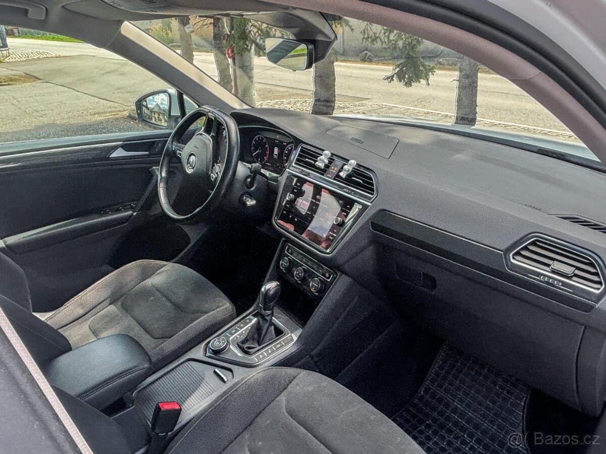 2017 Volkswagen TIGUAN - 13