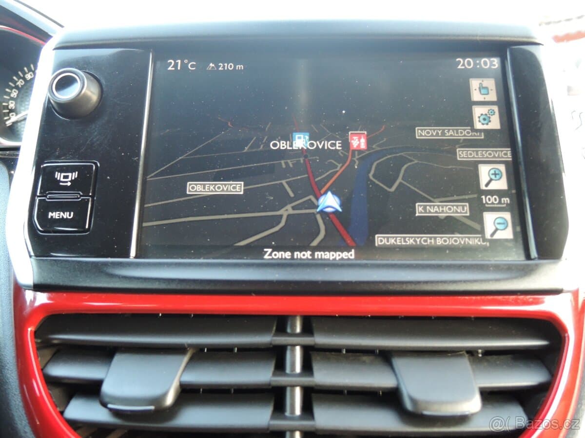 2013 Peugeot 208 - 13