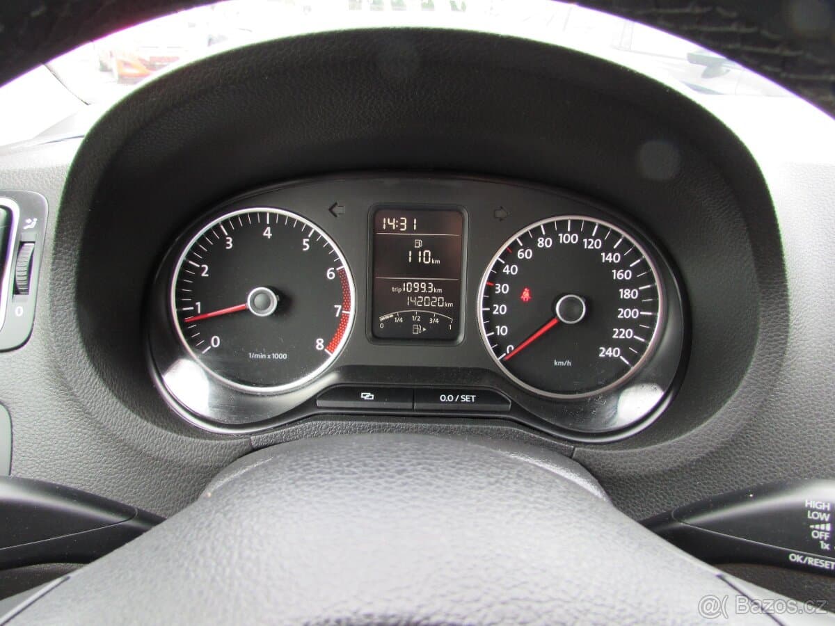 2012 Volkswagen POLO - 13