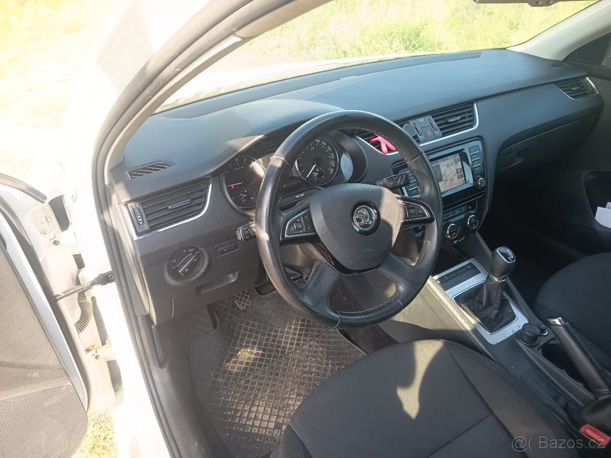 Škoda OCTAVIA - 13