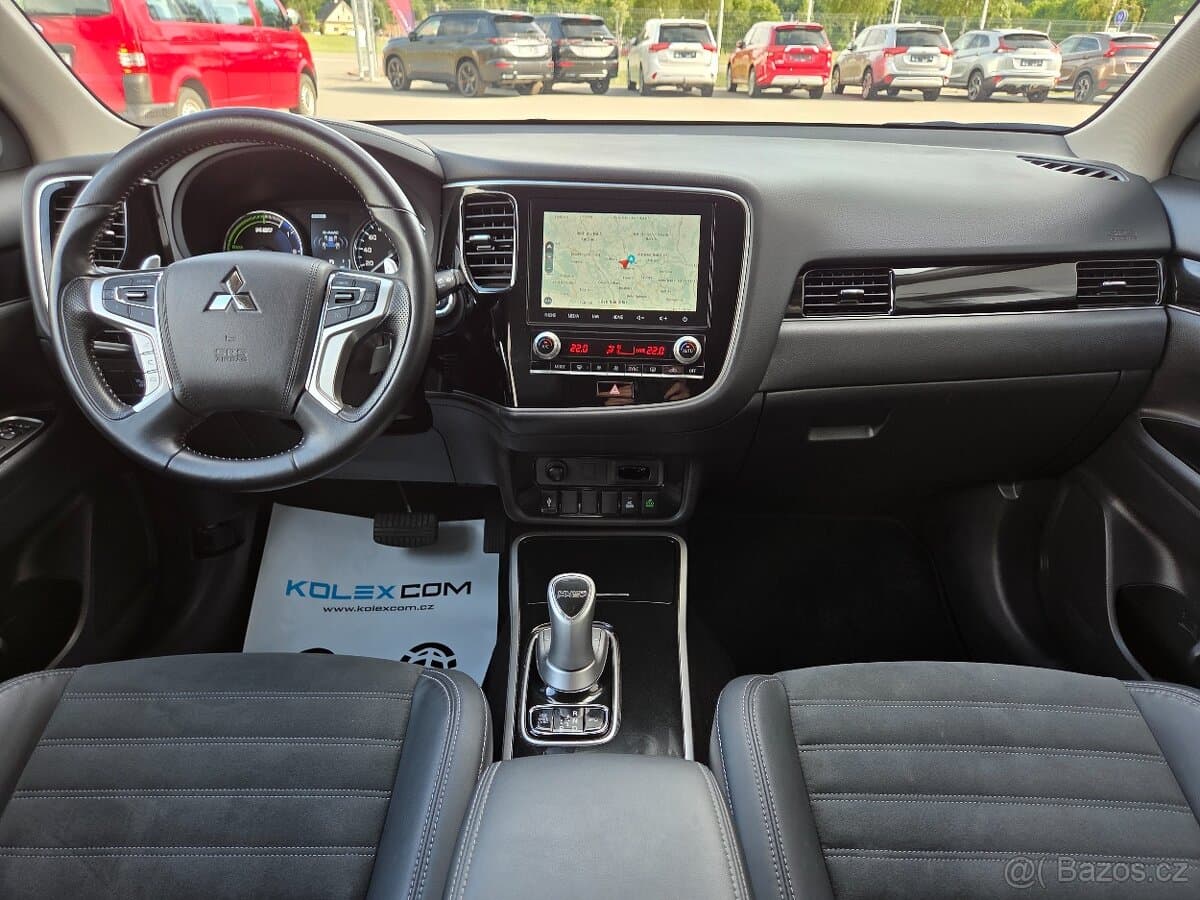 2021 Mitsubishi OUTLANDER - 13
