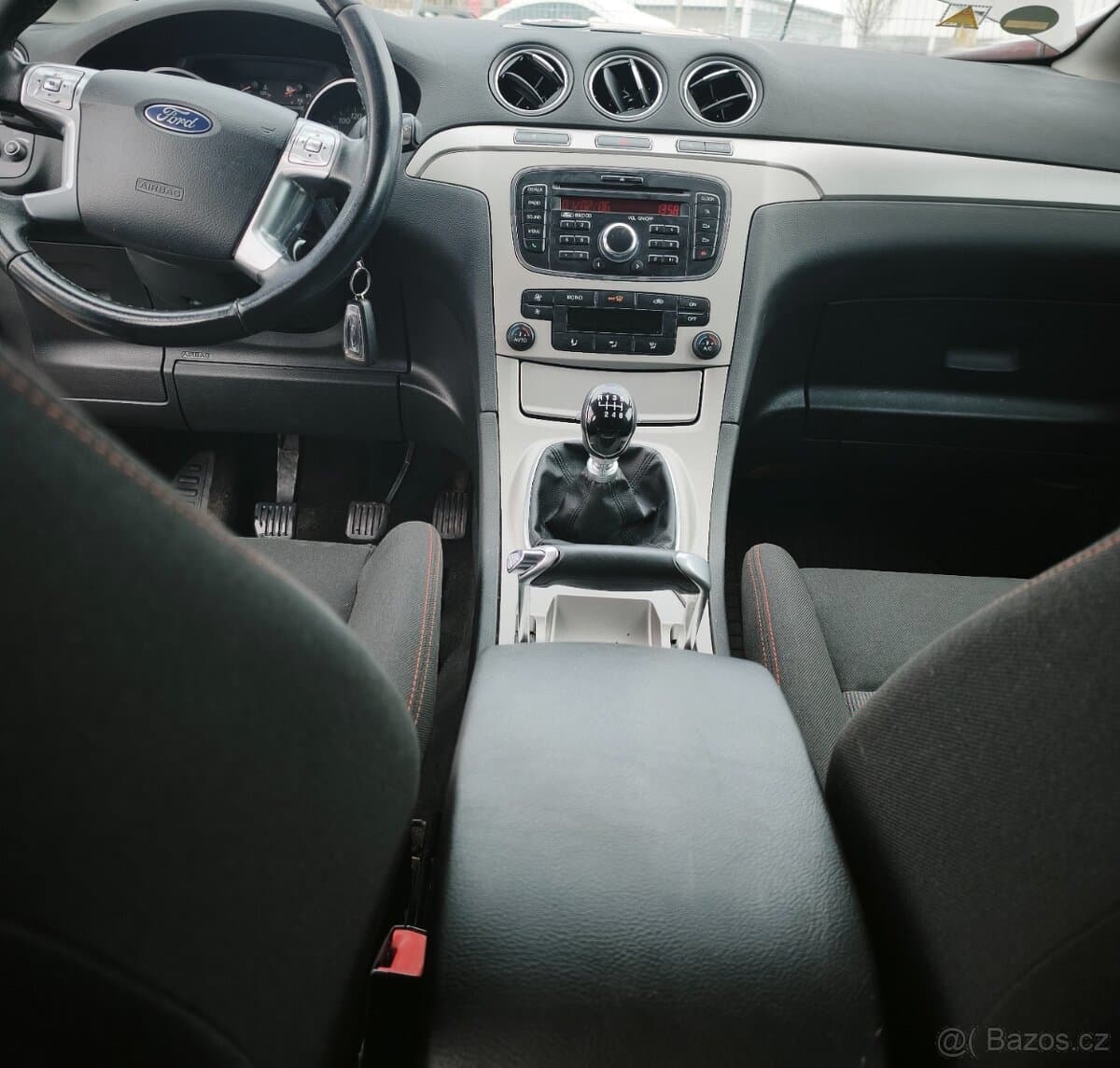 2011 Ford S-MAX - 13