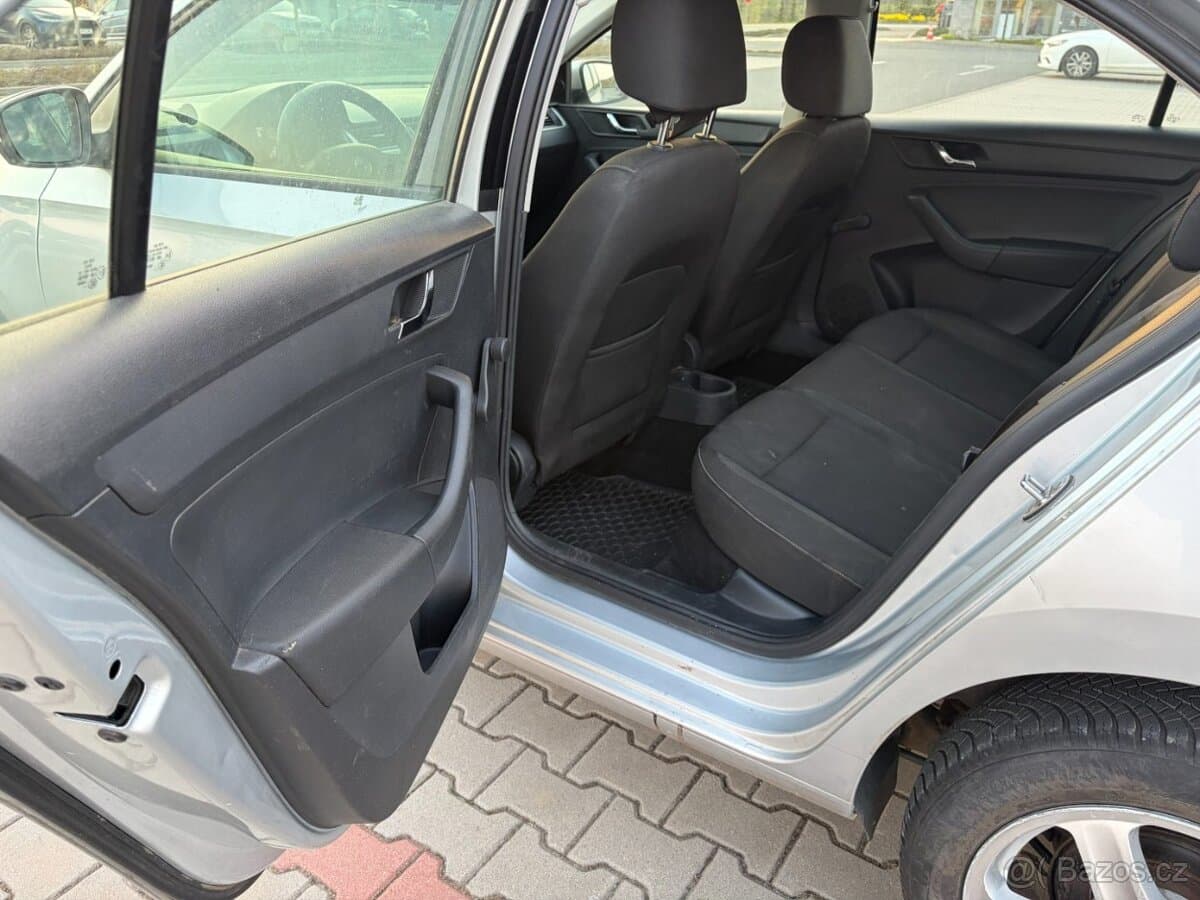 2016 Škoda RAPID - 13