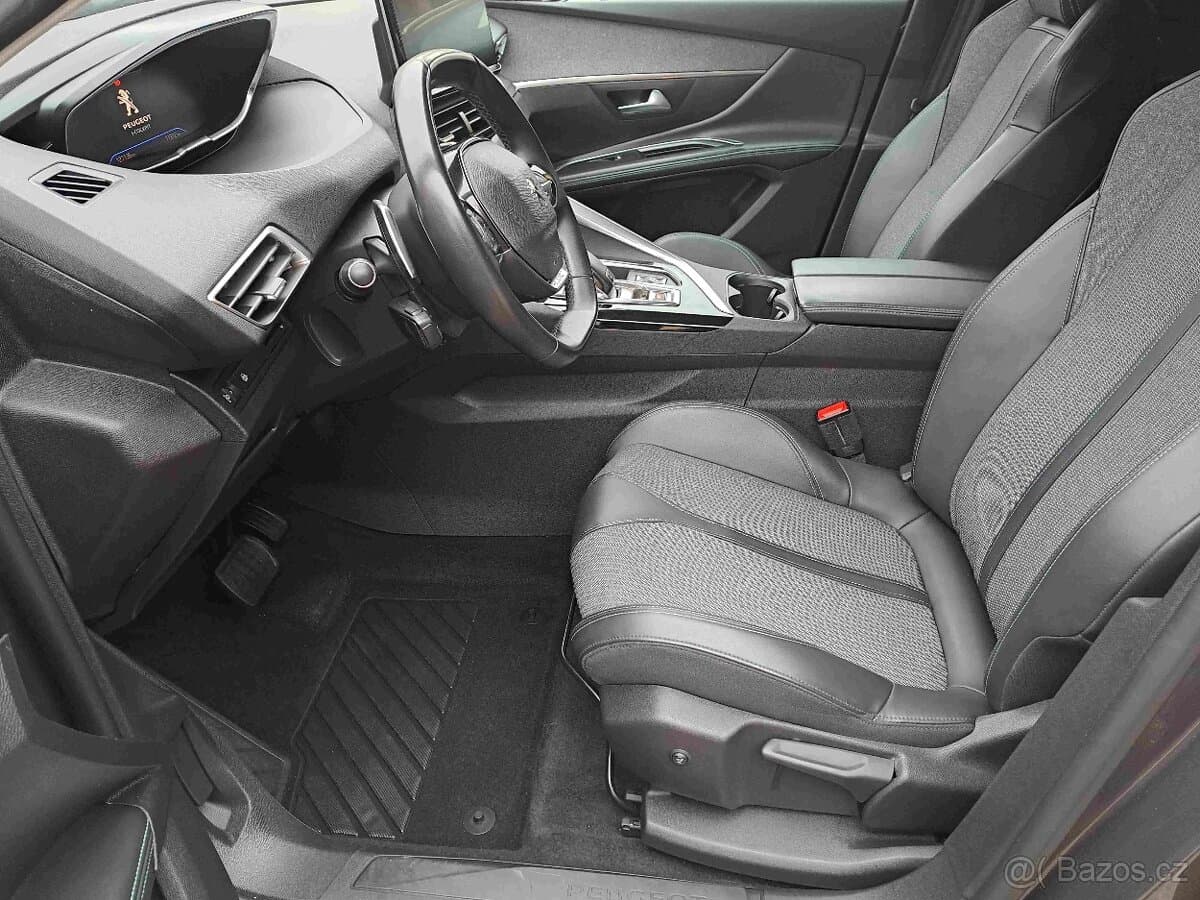 2022 Peugeot 5008 - 13