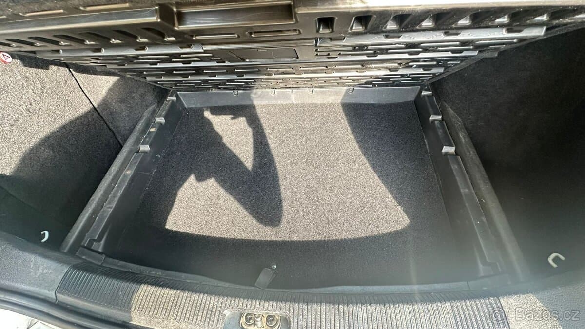 2010 Volkswagen GOLF - 13