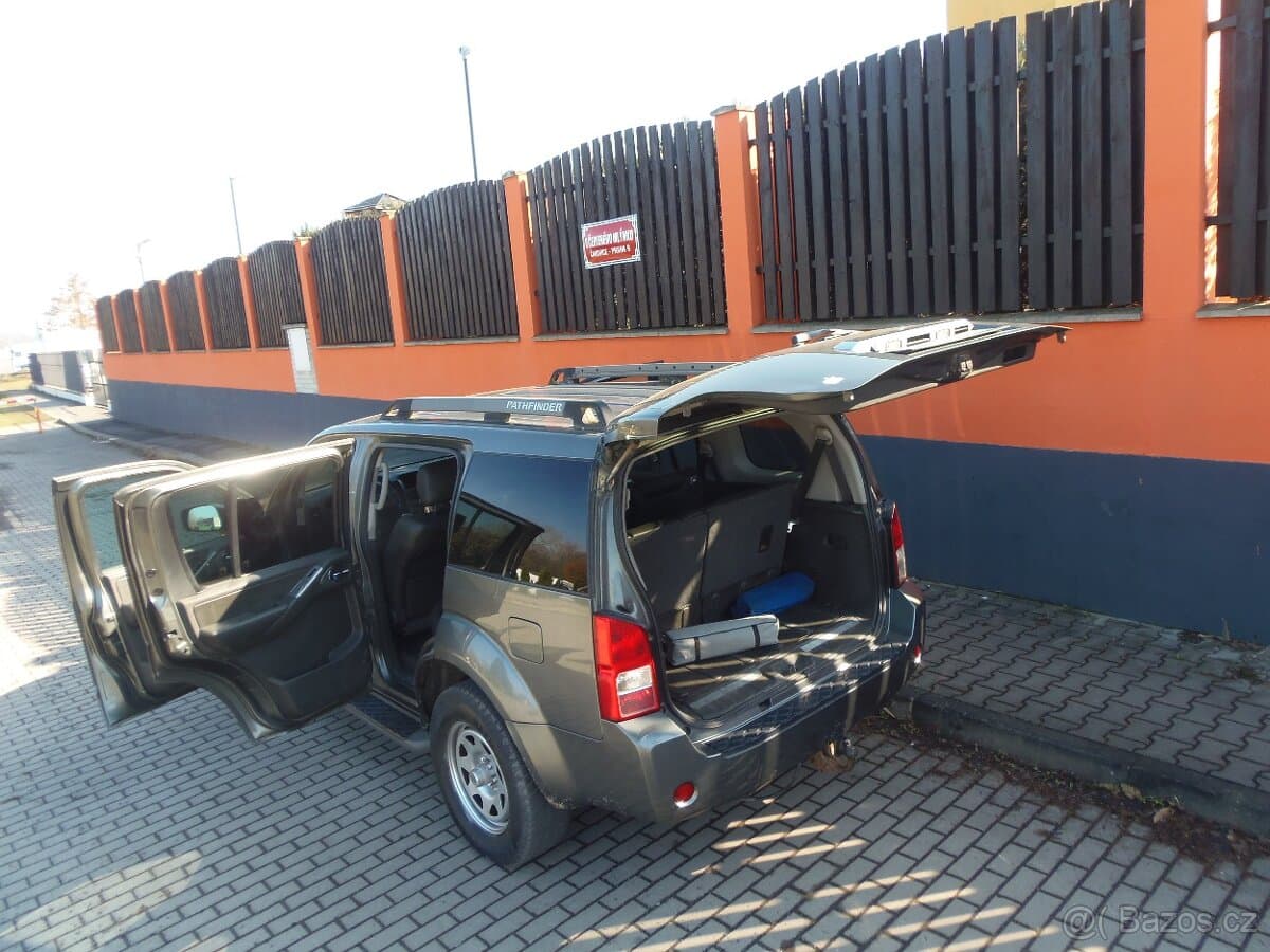 2005 Nissan PATHFINDER - 13