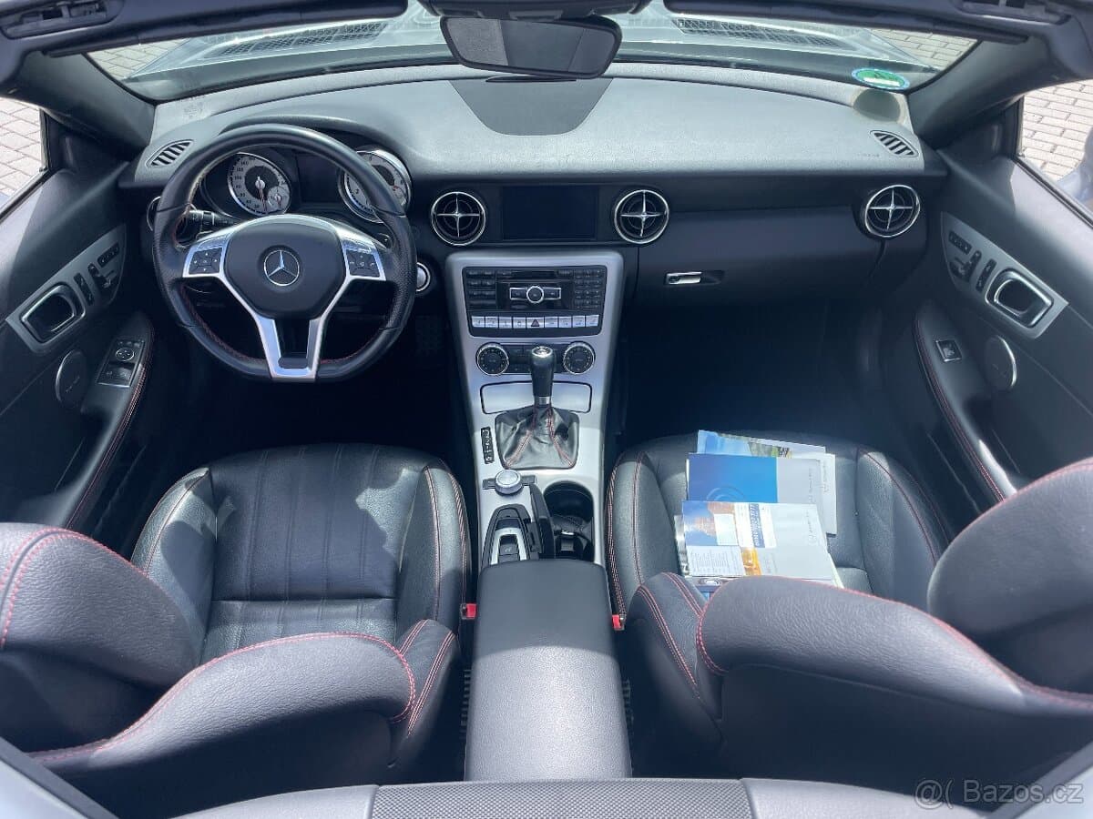 2011 Mercedes-Benz SL - 13