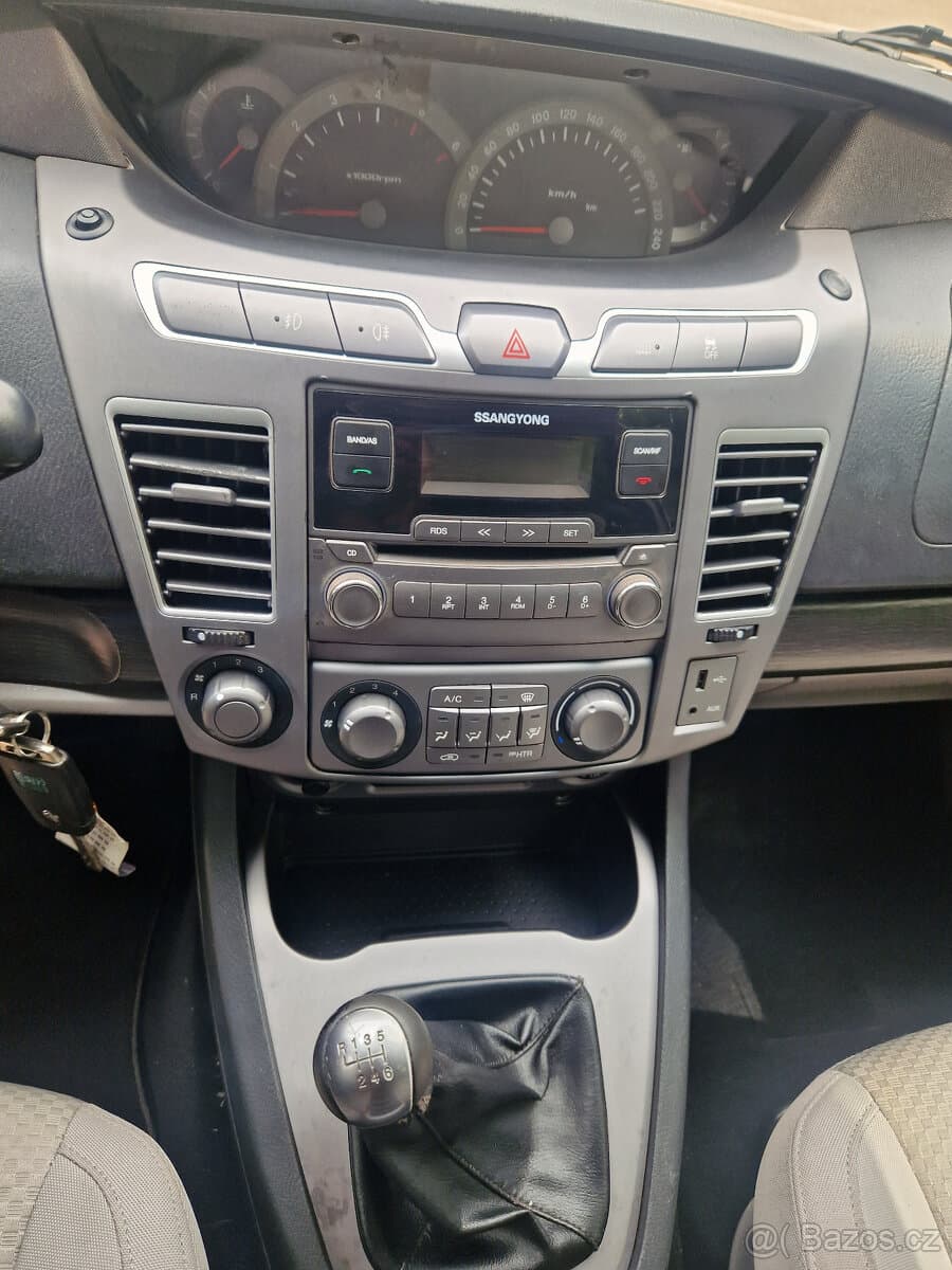 2017 SsangYong RODIUS - 13