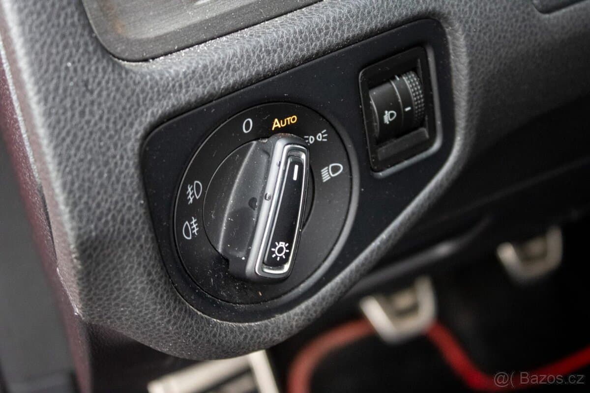 2013 Volkswagen GOLF - 13