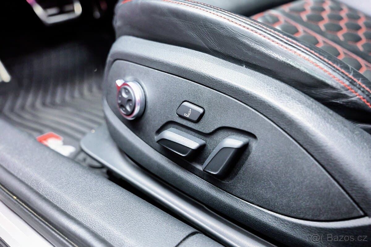 2017 Audi RS4 - 13