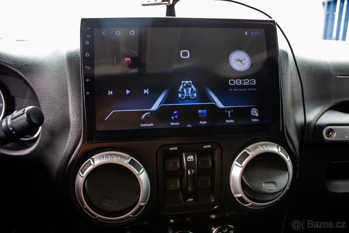 2013 Jeep WRANGLER - 13