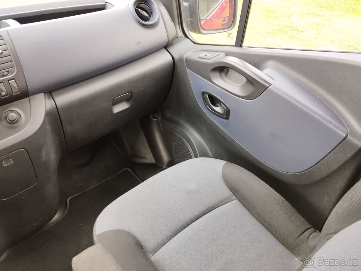 2015 Opel VIVARO - 13