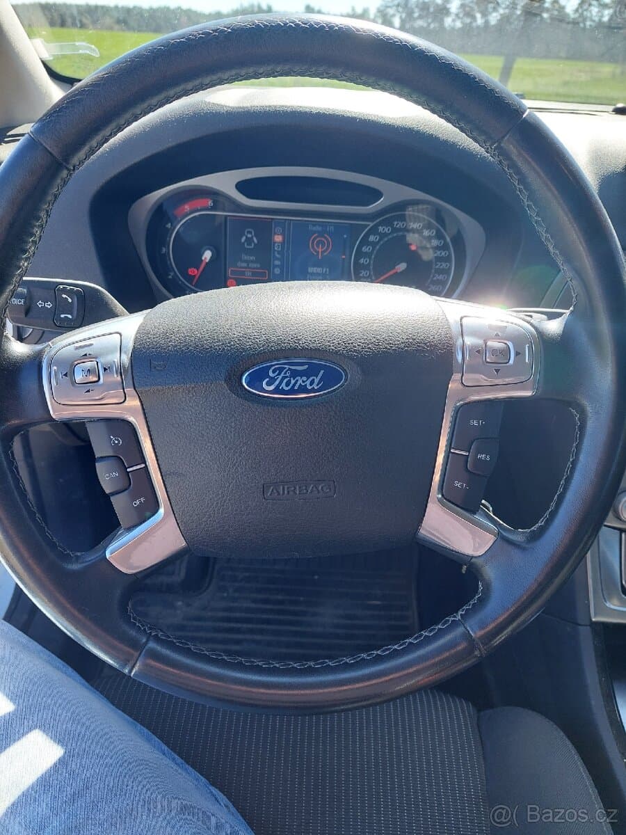 2010 Ford MONDEO - 13