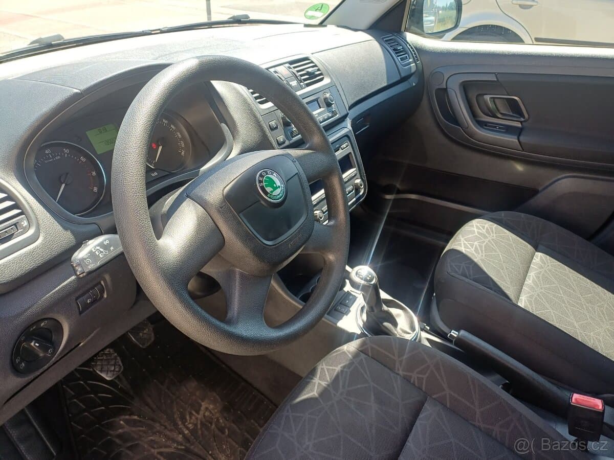 2011 Škoda FABIA - 13