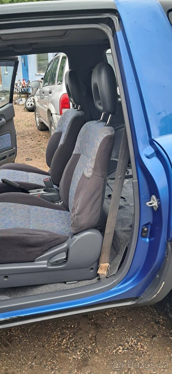 1994 Toyota RAV4 - 13