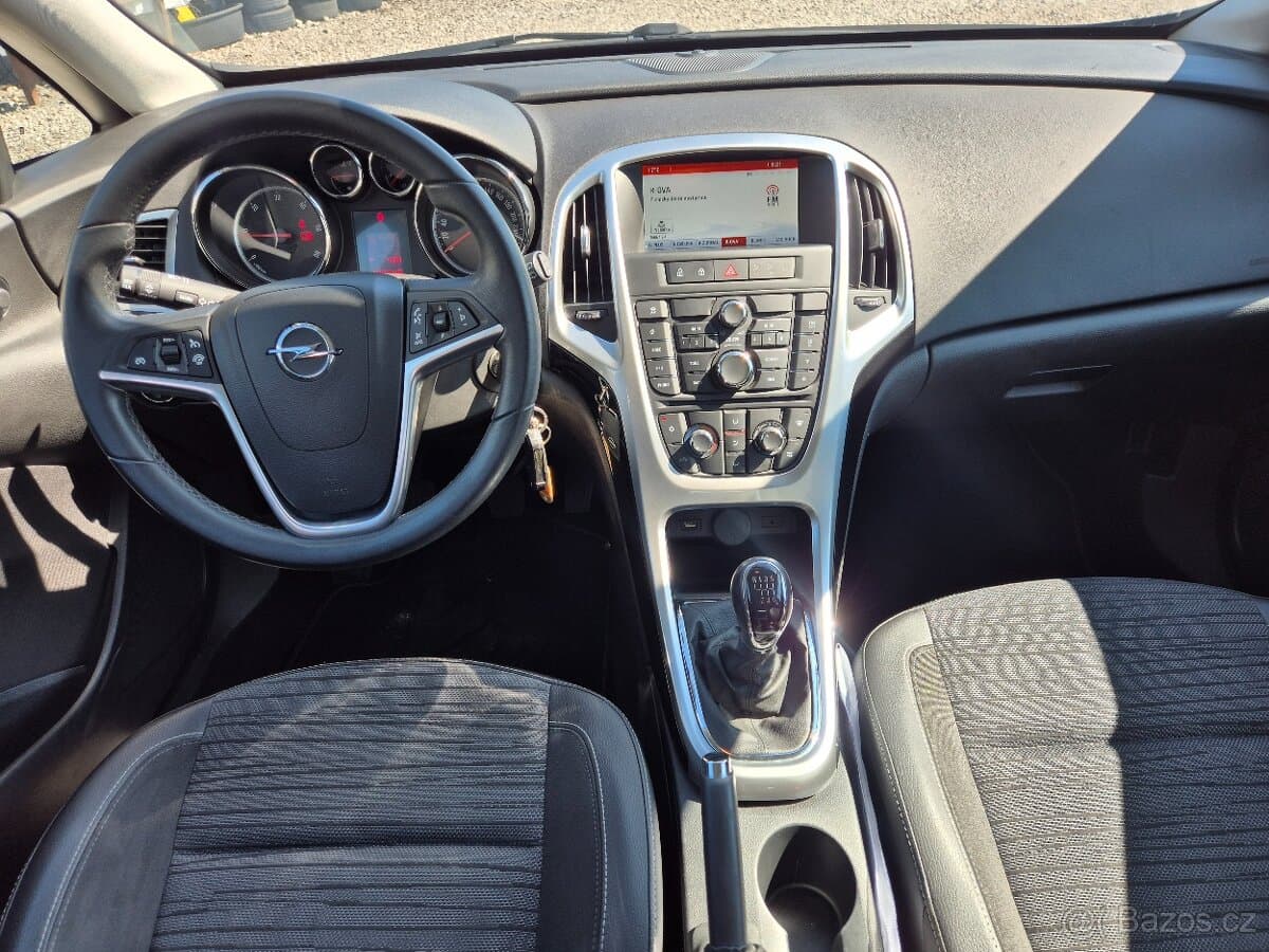 2014 Opel ASTRA - 13
