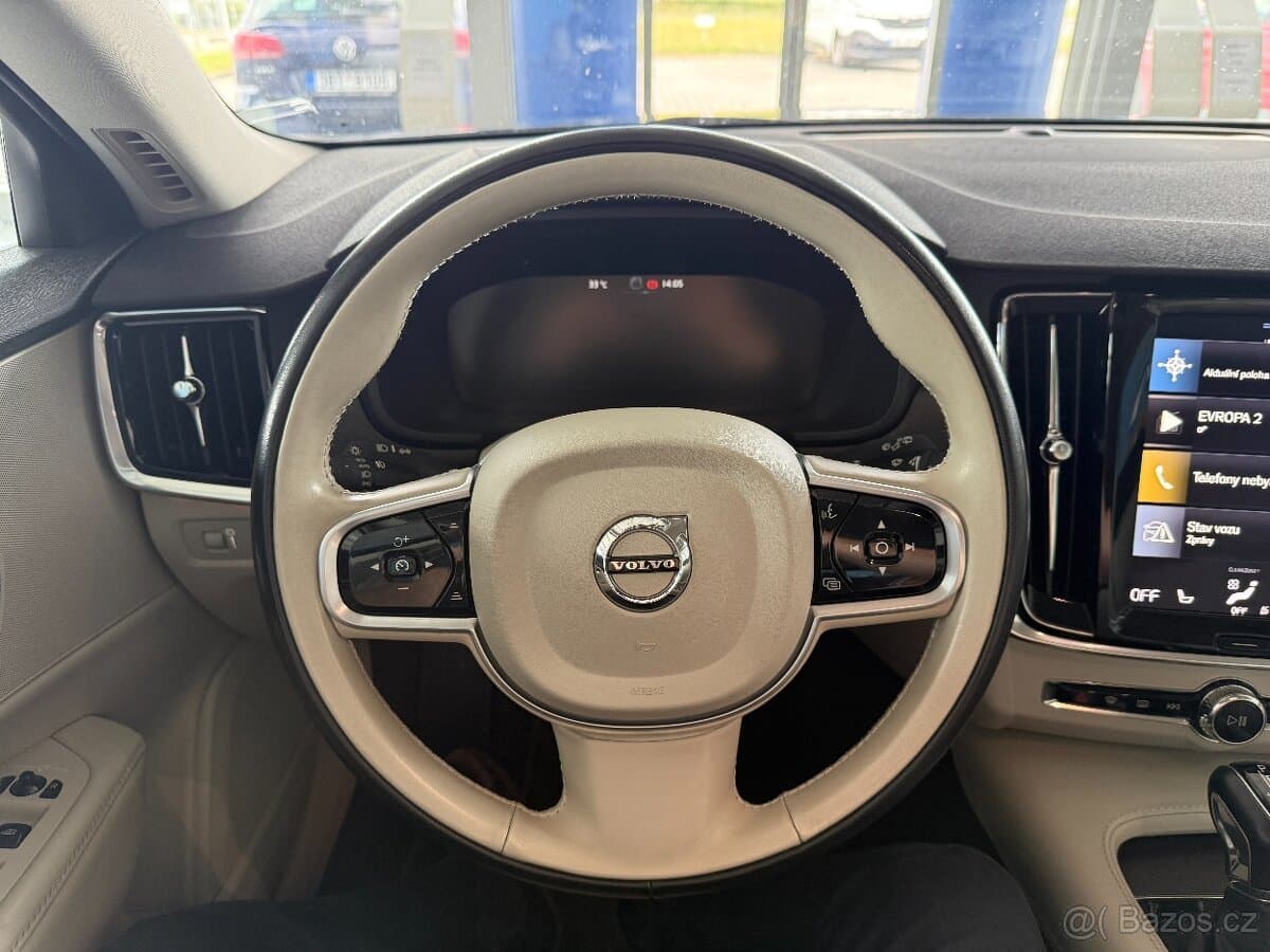 2019 Volvo V90 - 13