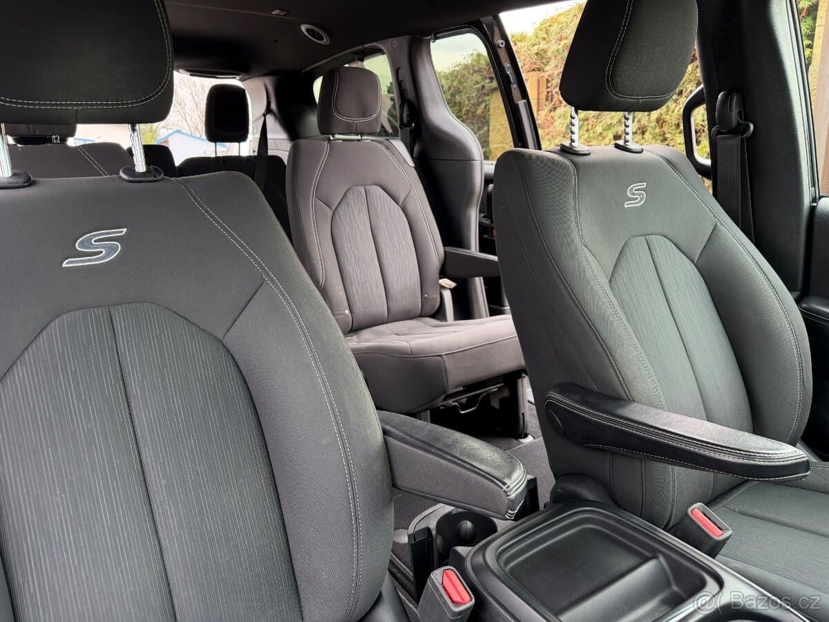 2019 Chrysler PACIFICA - 13