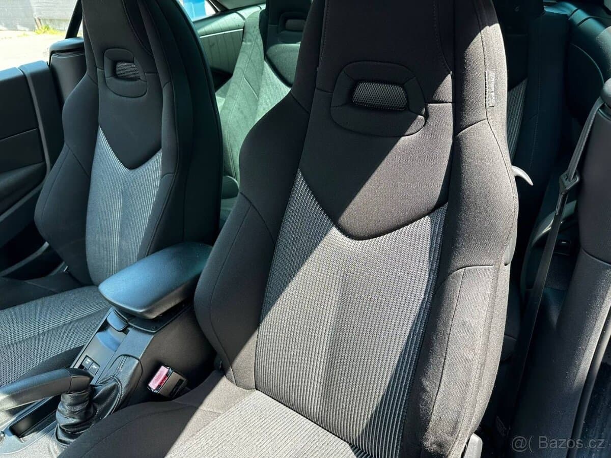 2011 Peugeot 308 - 13