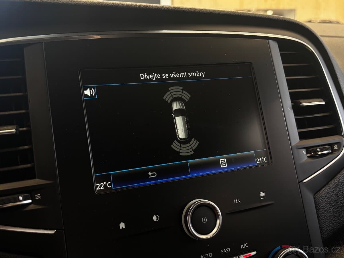 2019 Renault MEGANE - 13