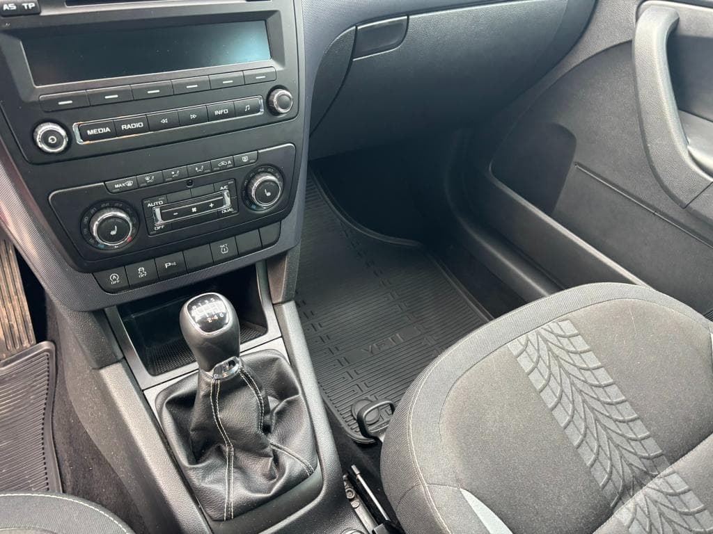 2014 Škoda YETI - 13