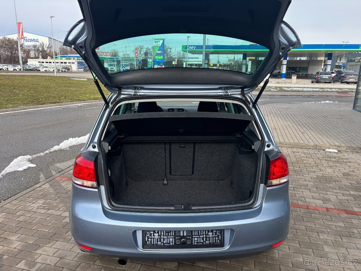 2010 Volkswagen GOLF - 13