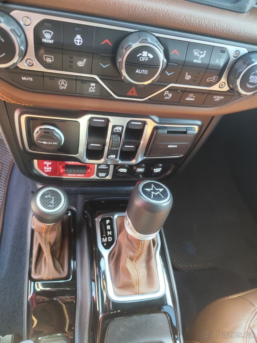 2022 Jeep WRANGLER - 13