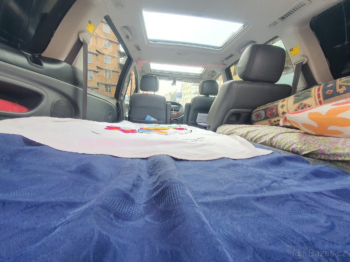 2005 Toyota PREVIA - 13