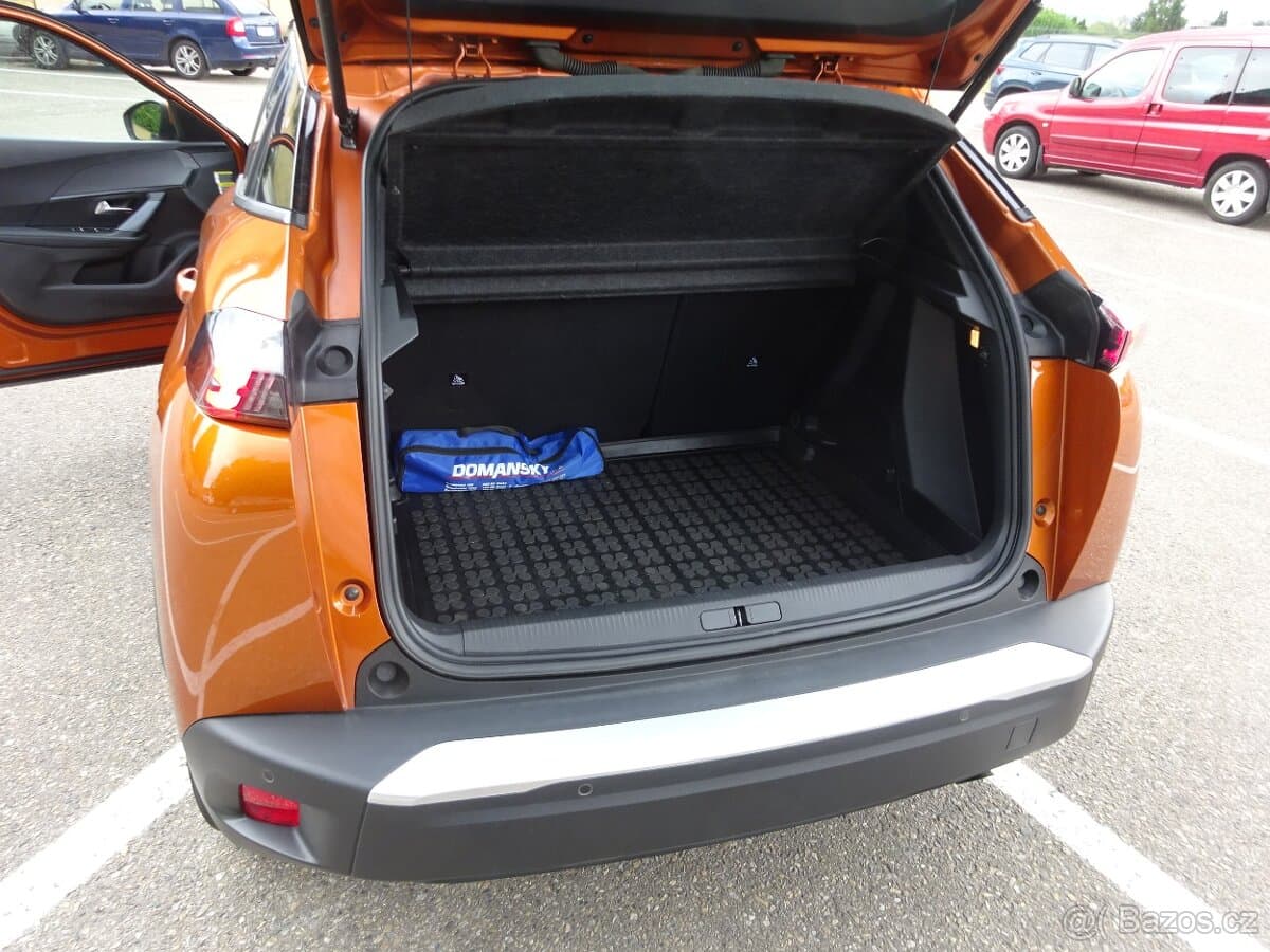 2020 Peugeot 2008 - 13