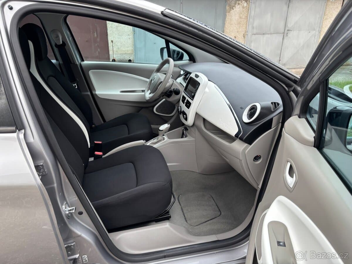 2015 Renault ZOE - 13