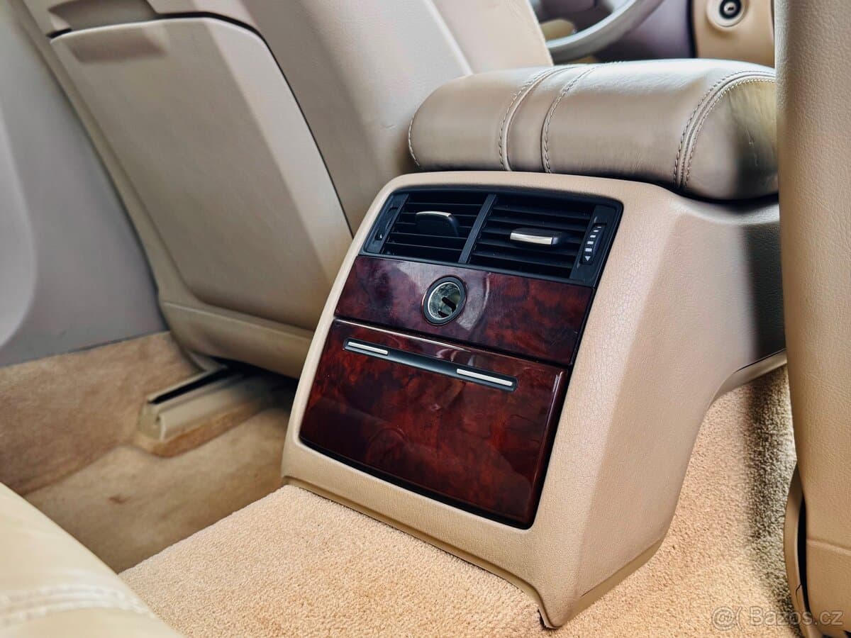 2006 Audi A8 - 13