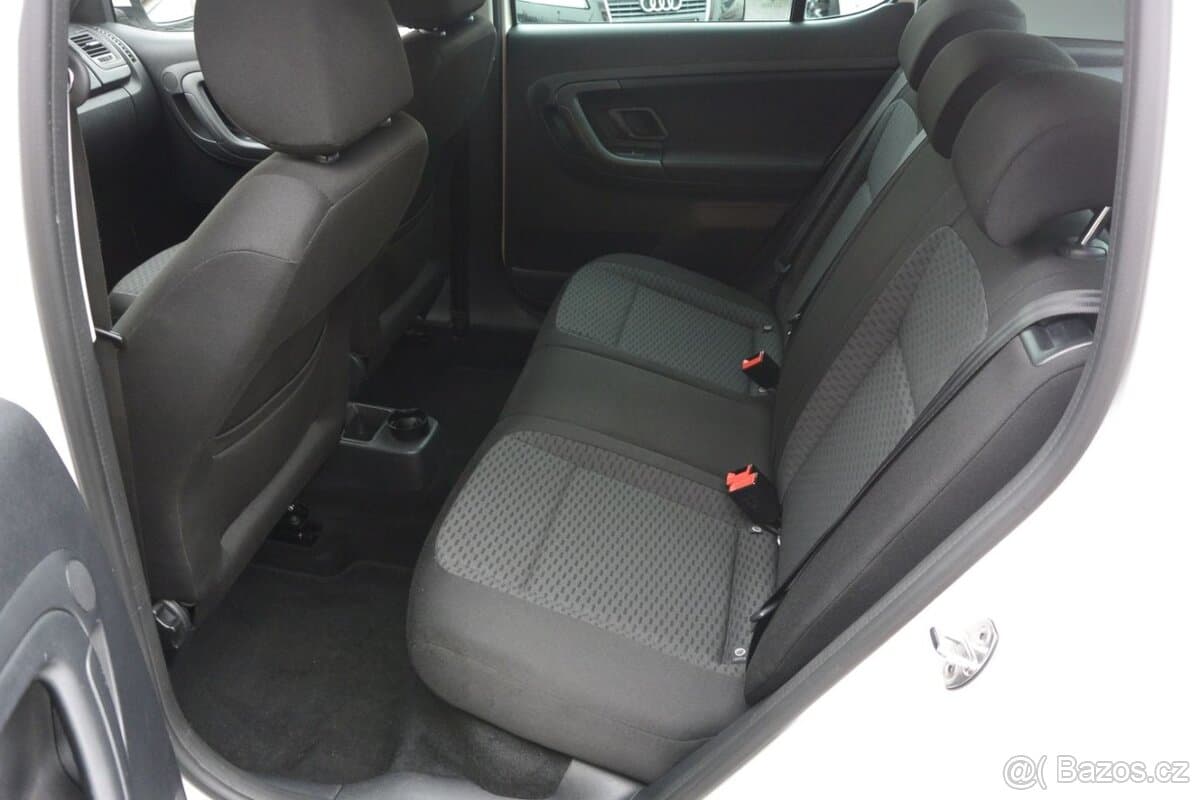 2014 Škoda FABIA - 13