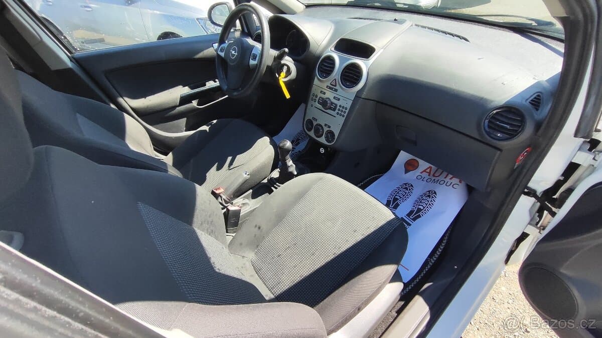 2013 Opel CORSA - 13