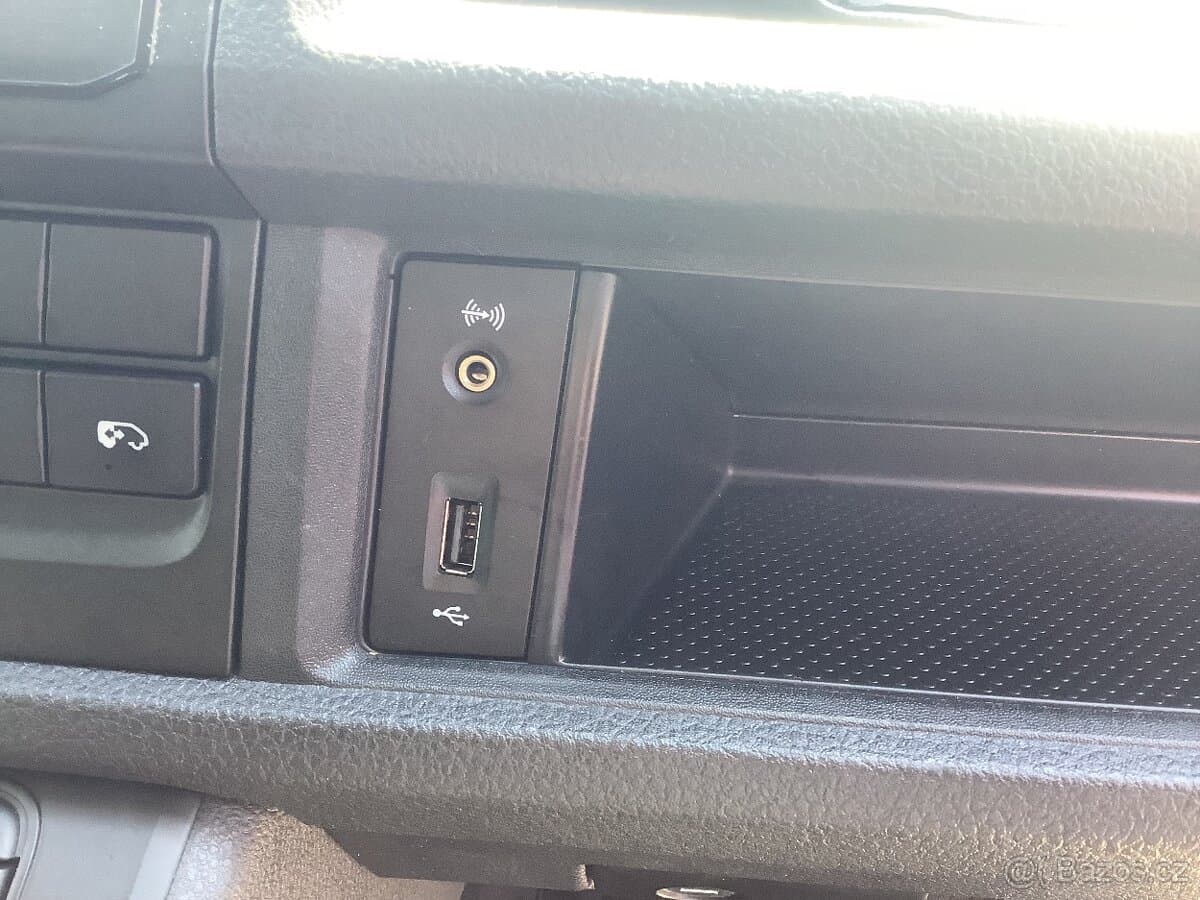 2016 Volkswagen MULTIVAN - 13