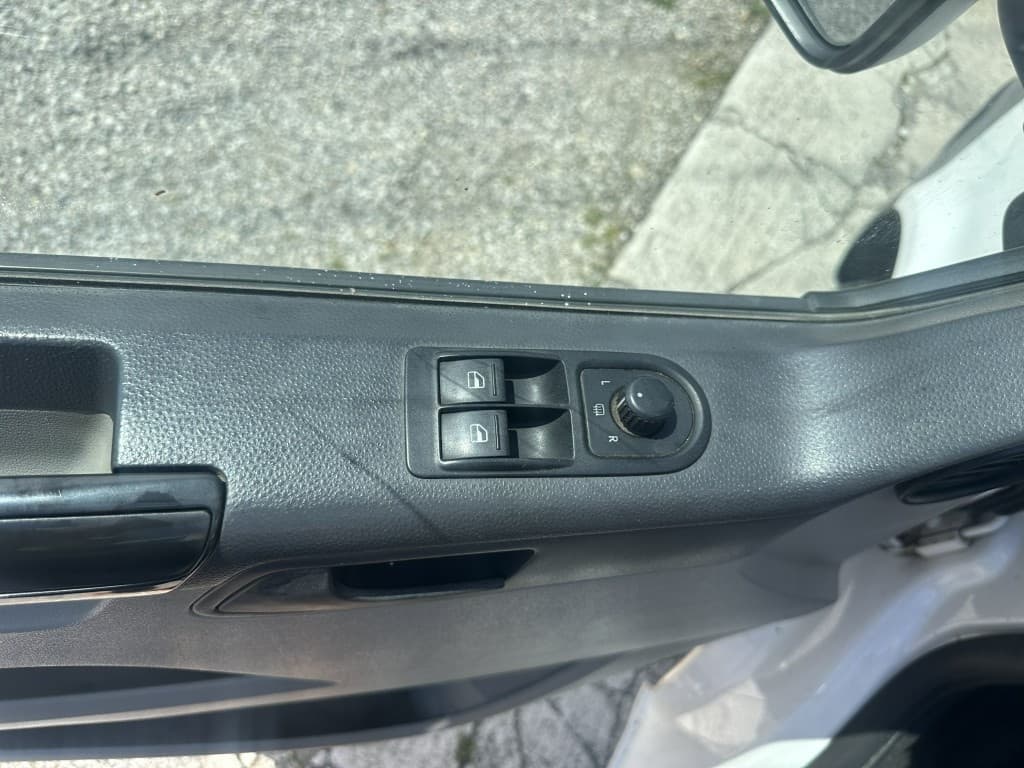 2012 Volkswagen TRANSPORTER - 13