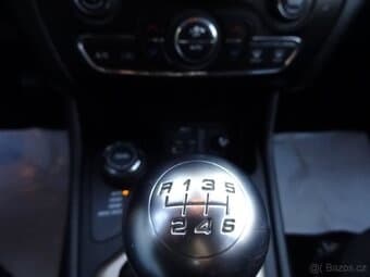 2015 Jeep CHEROKEE - 13
