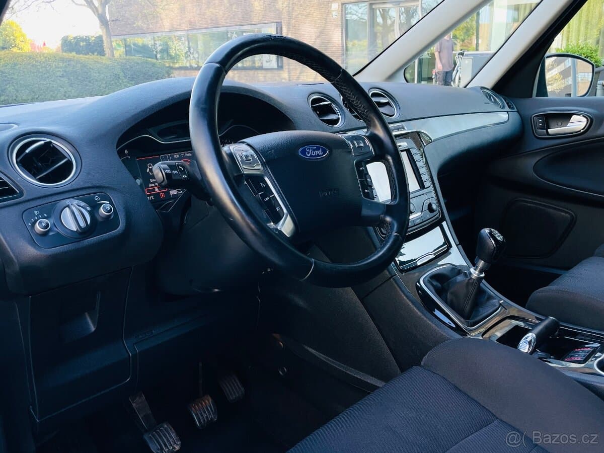 2011 Ford GALAXY - 13