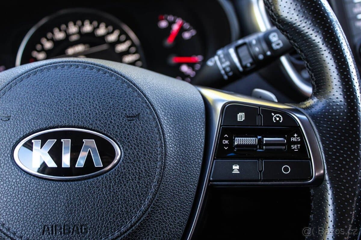 2019 Kia SORENTO - 13