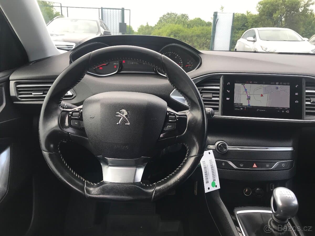 2019 Peugeot 308 - 13