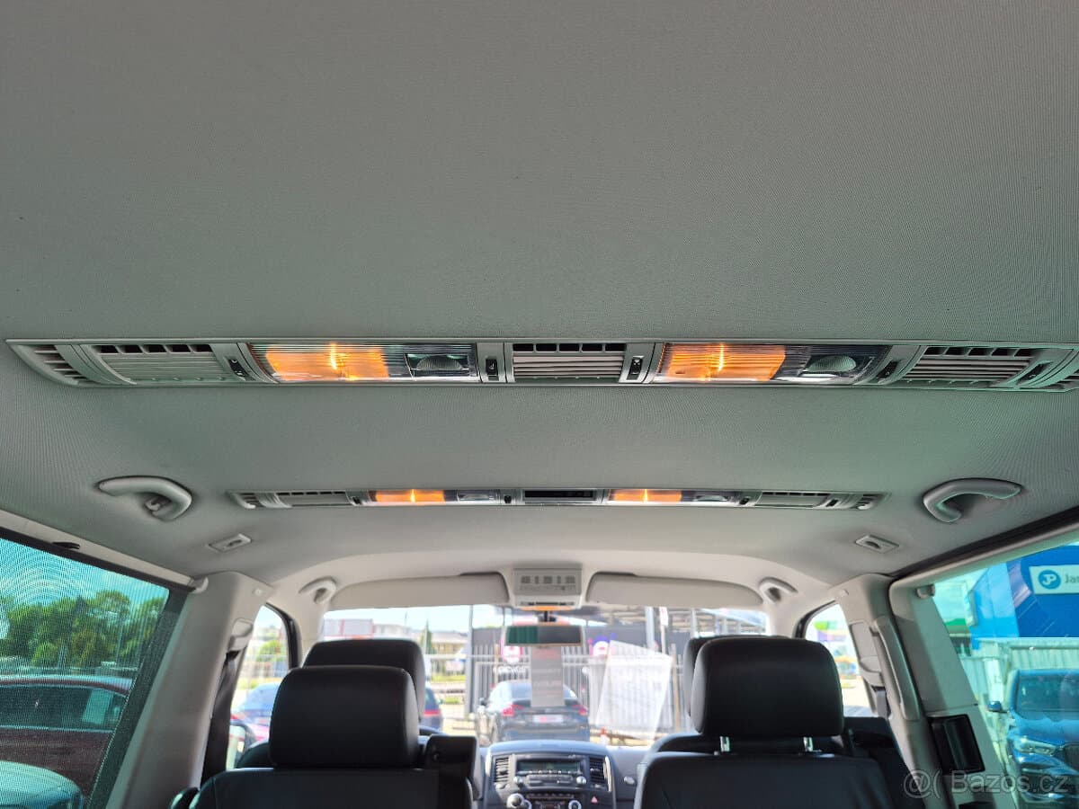 2013 Volkswagen MULTIVAN - 13