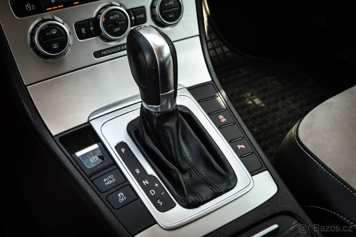 2014 Volkswagen PASSAT - 13