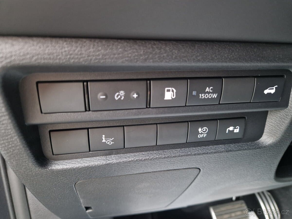 2026 Mitsubishi OUTLANDER - 13